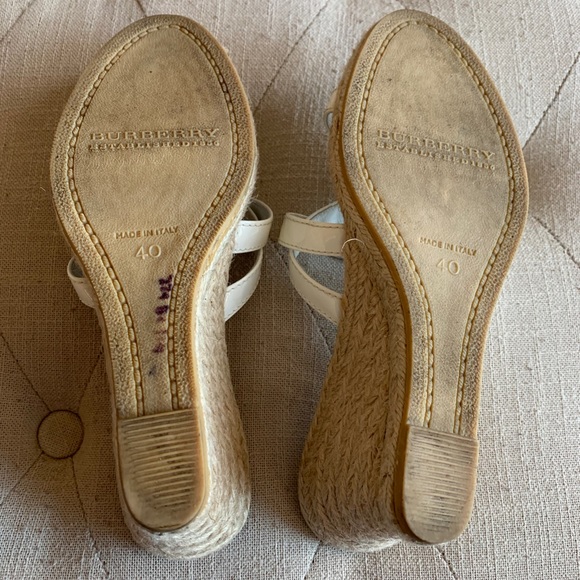 Authentic Burberry sandal. - Picture 6 of 6